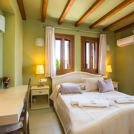 Kallisti Villas, Family Paradise, By Thinkvilla Κυριάννα