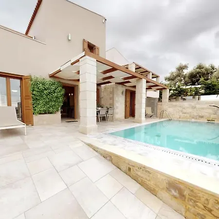 Kallisti Villas, Family Paradise, By Thinkvilla Villa *